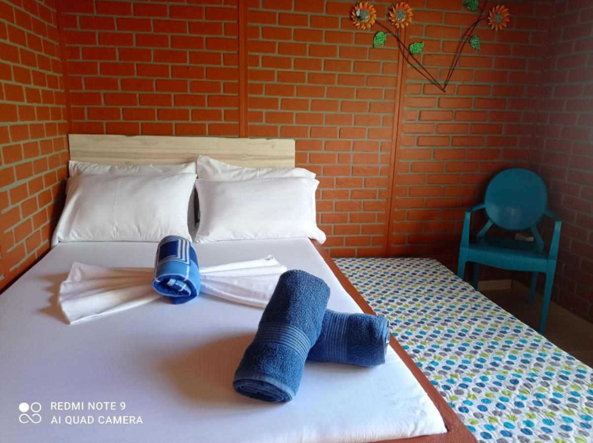 Hostal Bralgijon Капургана Экстерьер фото